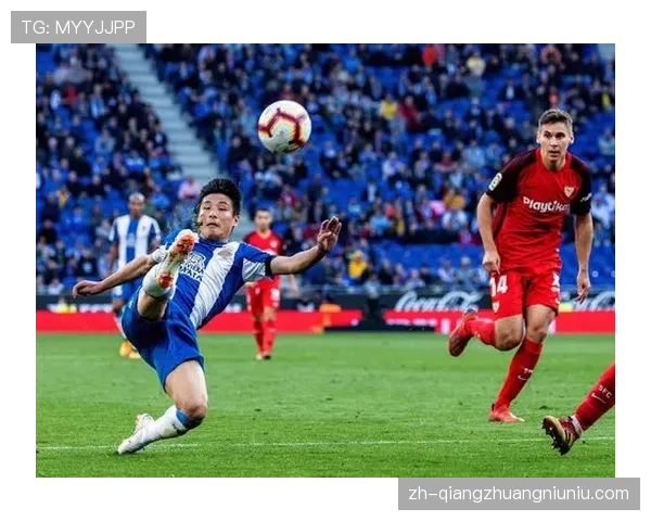 武磊助阵西甲联盟青少年球员梦想启航活动